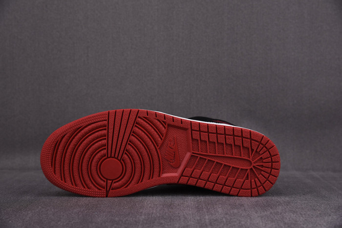 Air Jordan 1 Mid SE