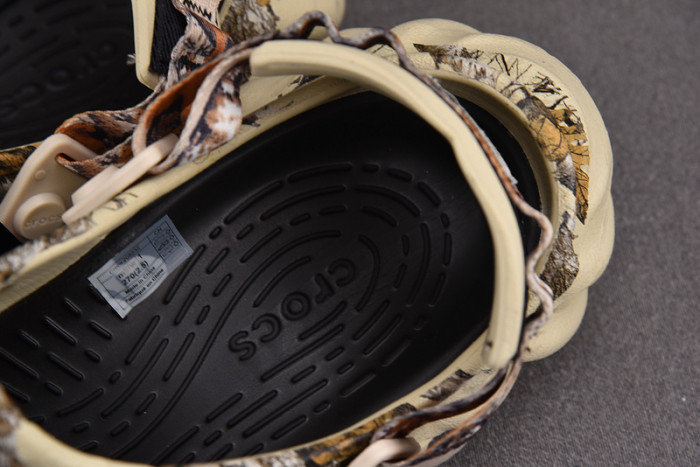 CROCS X SALEHE BEMBURY C00012
