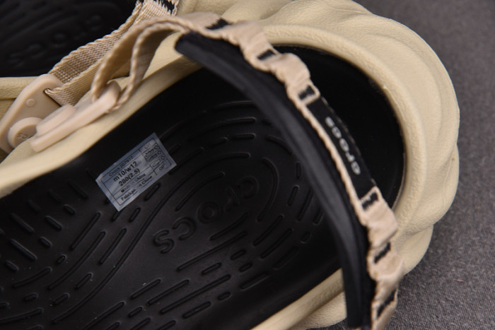 CROCS X SALEHE BEMBURY C00016
