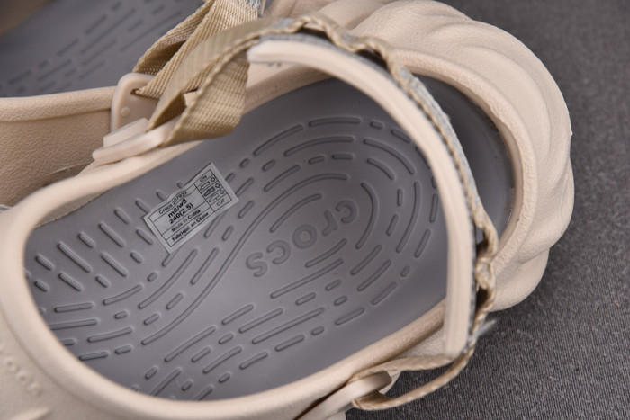 CROCS X SALEHE BEMBURY C00020