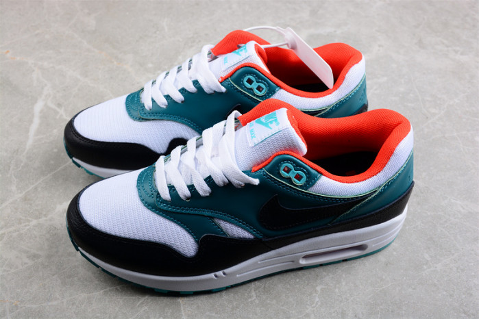 LEBRON JAMES NIKE AIR MAX 1 "LIVERPOOL" FB8914-100
