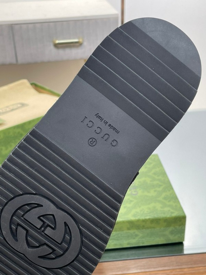 Gucc* Sandal 166