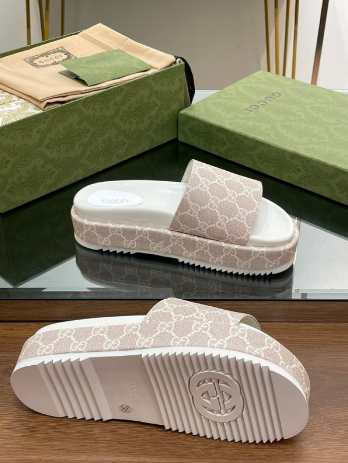 Gucc* Sandal 177