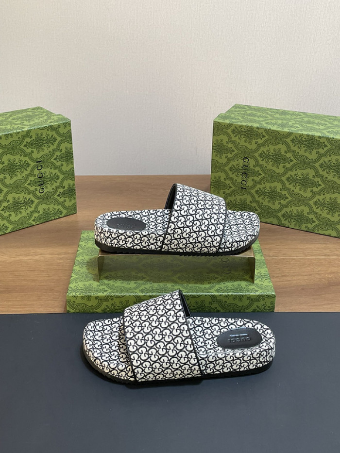 Gucc* Sandal 181