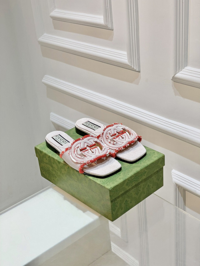 Gucc* Sandal 205