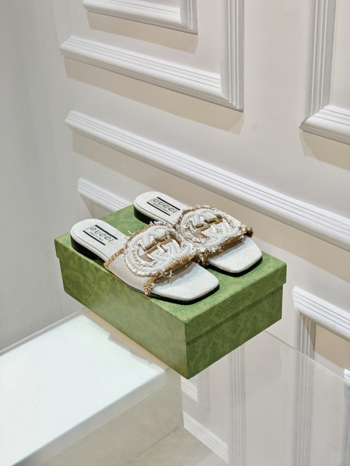 Gucc* Sandal 206