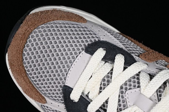 As*ic*s hal studios x gel 1130