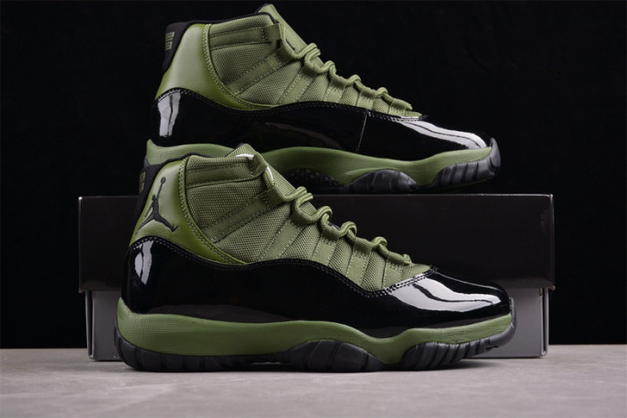 AIR JORDAN 11