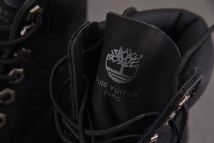 LV BOOTS L000044