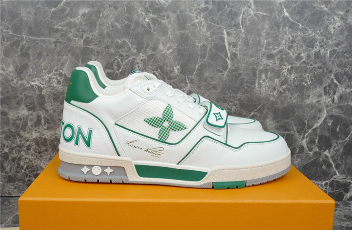 LV SNEAKER LV-000286