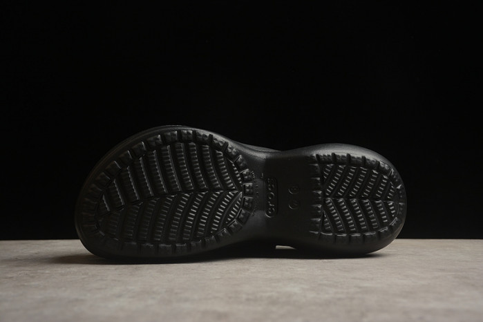 CROCS SCANDAL C00032