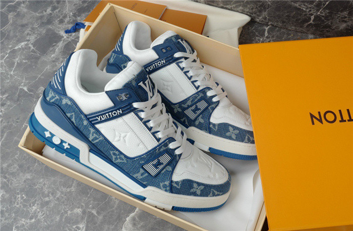 LV SNEAKER LV-000272