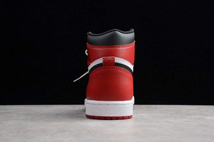 Air Jordan 1 Retro High OG Chicago Red 555088-101