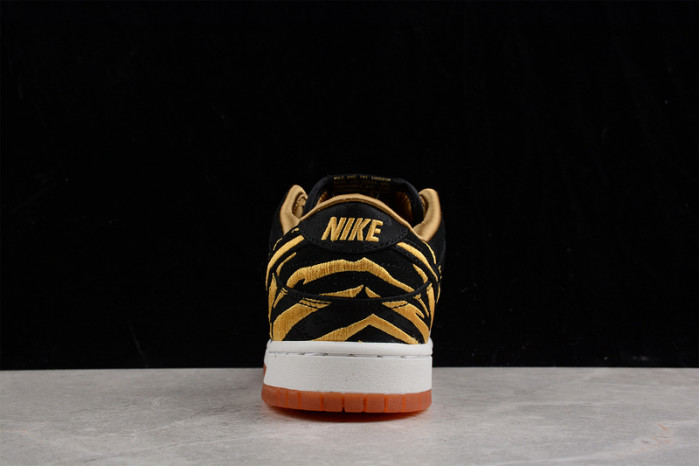Nike Dunk High Retro PRM Year of the Tiger DQ5351-001