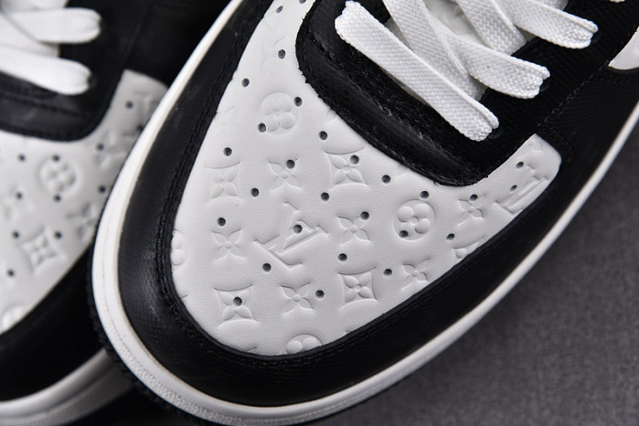 2022 l**is V*t*n x nike air force