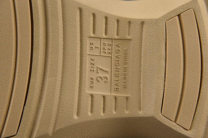 Balenciag* Sandal18