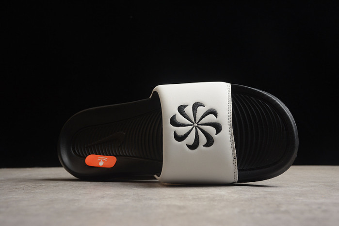NIKE SANDALS N-007