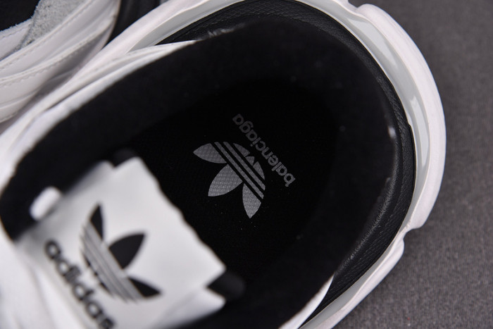 TRACK SNEAKER TS057