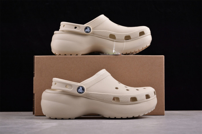 CROCS SCANDAL C00039