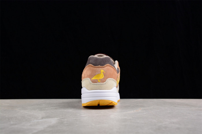 NIKE AIR MAX 1 PREMIUM