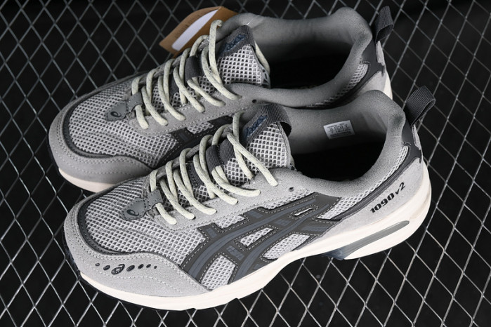 As*ic*s gel 1090v2