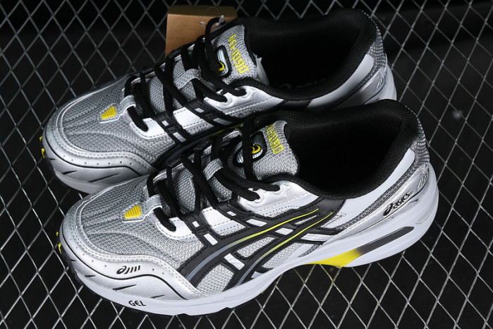 As*ic*s gel 1090