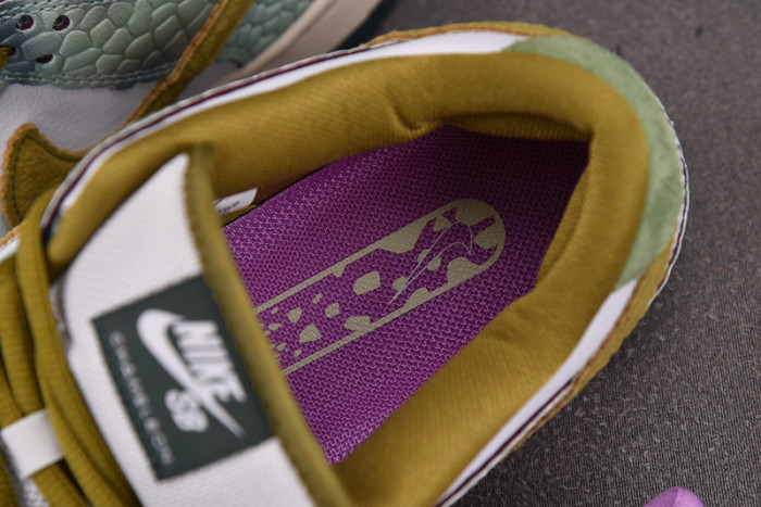 Alexis Sablone x Nike SB Dunk Low 