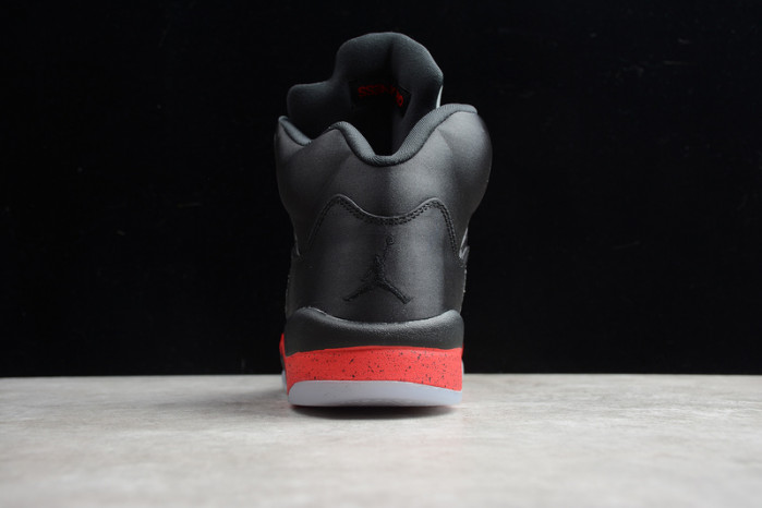 AIR JORDAN 5 RETRO "SATIN BRED" 136027-006