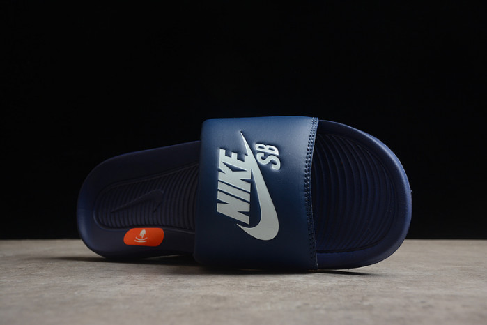 NIKE SANDALS N-025