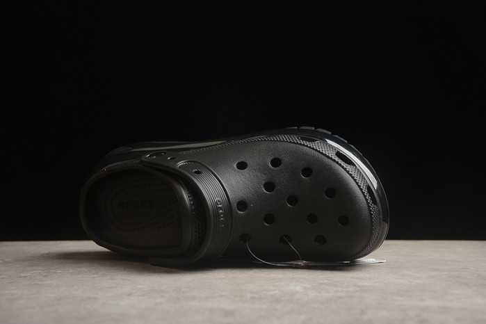 CROCS SCANDAL C00027