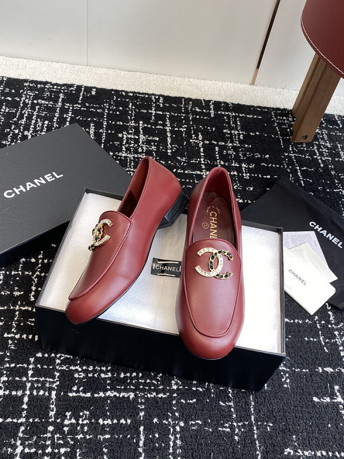 Chane* SNEAKERS