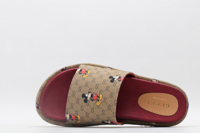 Gucc* Sandal70