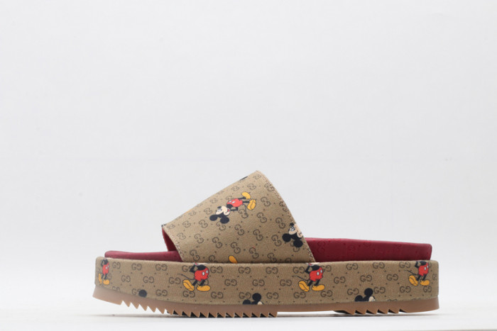 Gucc* Sandal70