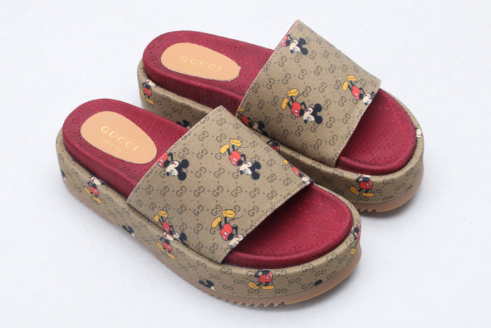 Gucc* Sandal70