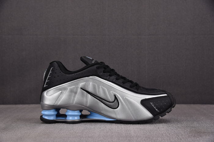 NIKE Shox R4 GS 