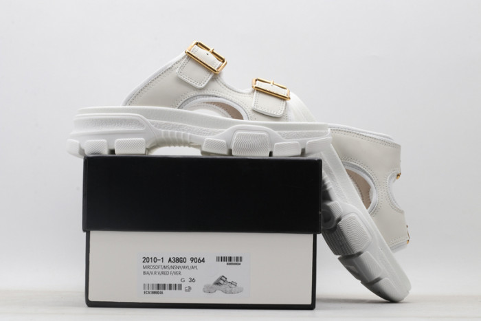 Gucc* Sandal37