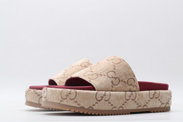 Gucc* Sandal85