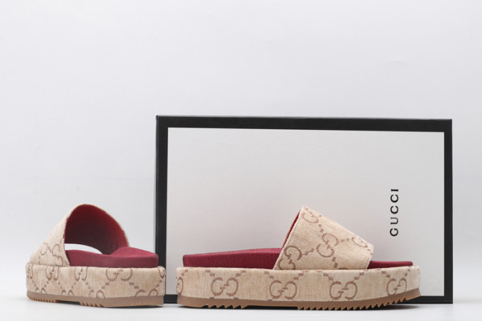 Gucc* Sandal85