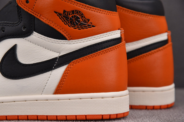 AIR JORDAN 1 Retro High OG 