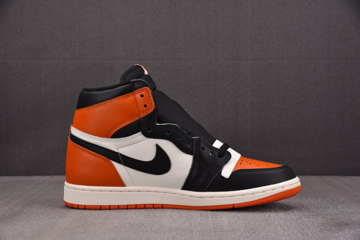 AIR JORDAN 1 Retro High OG 