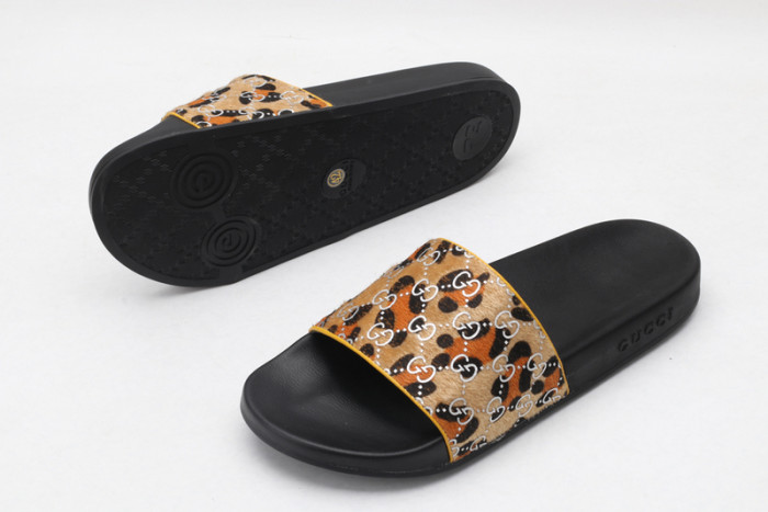 Gucc* Sandal40