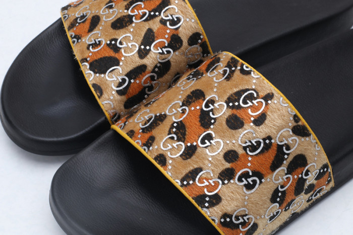 Gucc* Sandal40