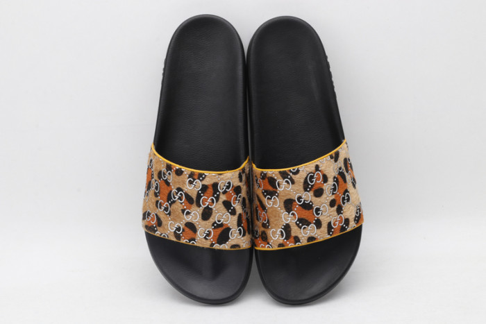 Gucc* Sandal40