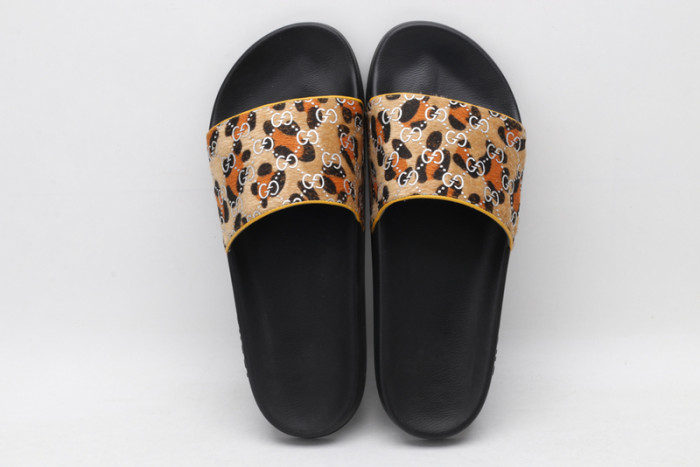 Gucc* Sandal40