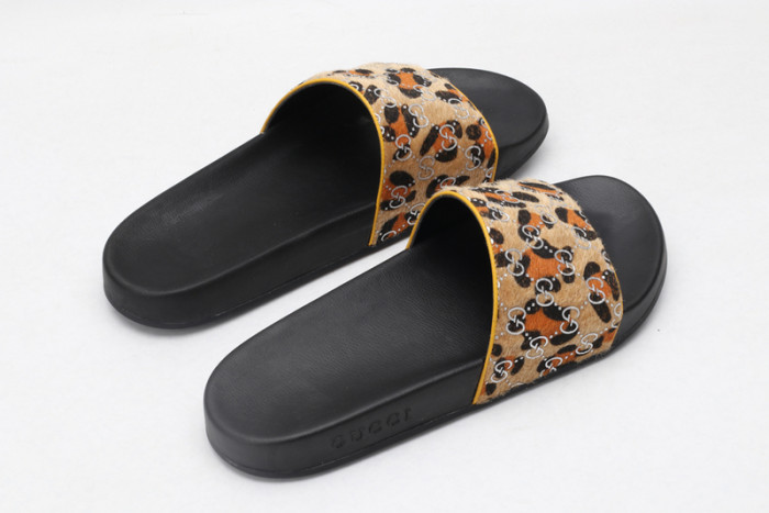 Gucc* Sandal40