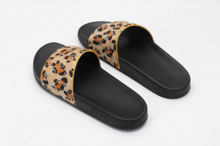 Gucc* Sandal40