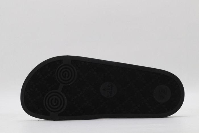 Gucc* Sandal45