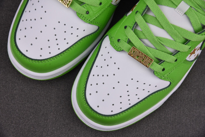 S*p*e x nike sb dunk low dh3228-101