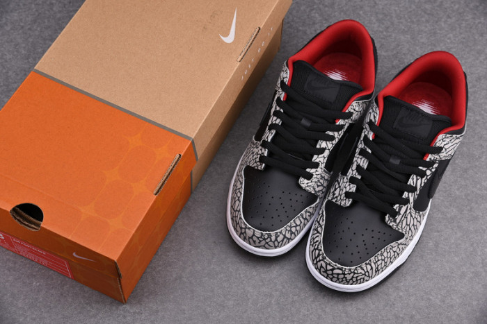 S*p*e x dunk low pro sb