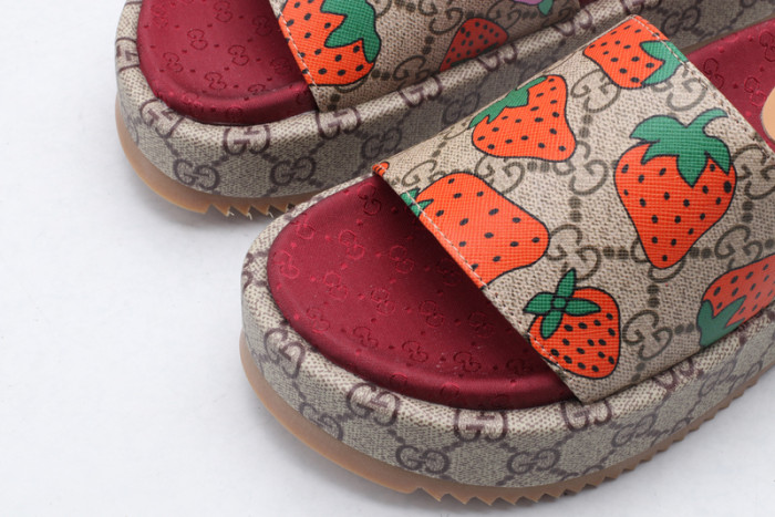 Gucc* Sandal72